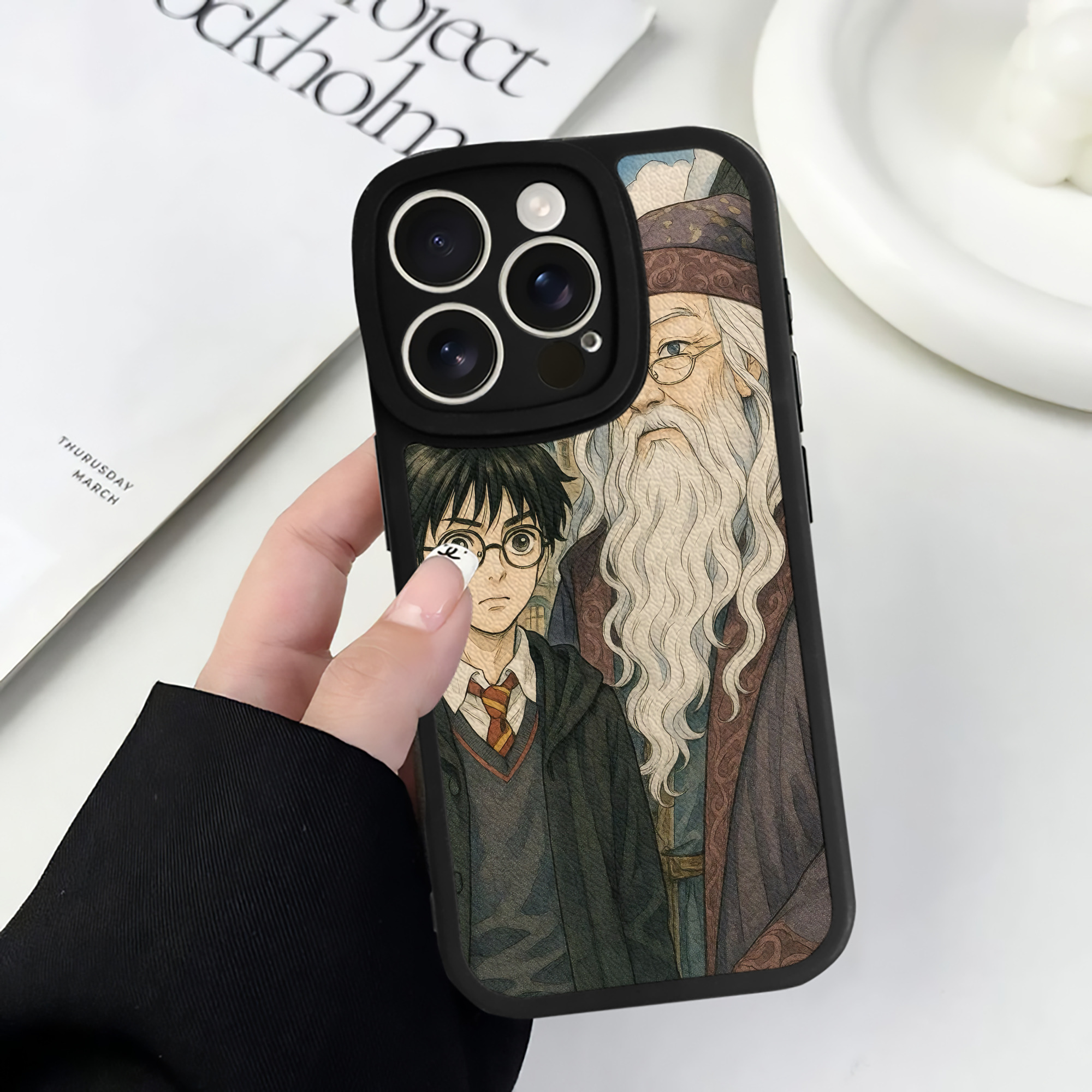 （画像用） Harry Potter ハリー・ポッターシリーズ 【iPhone 16シリーズ対応】シリコンスマホケース（レザー調） 材質：シリコン